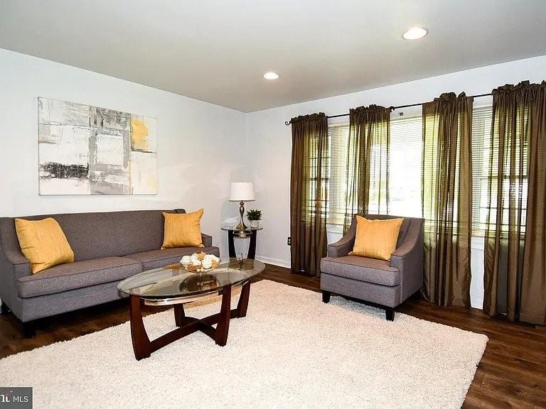 3306 Moreland Pl - Photo 6 of 12