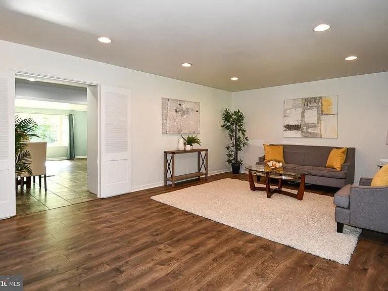 3306 Moreland Pl - Photo 7 of 12