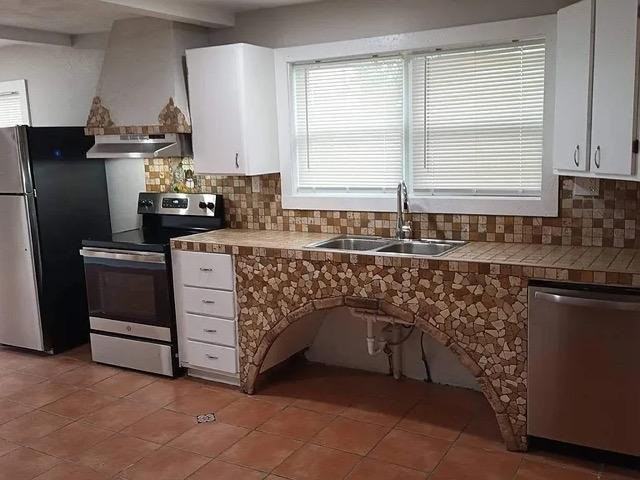 5747 S Quincy Pl #1 - Photo 3 of 11