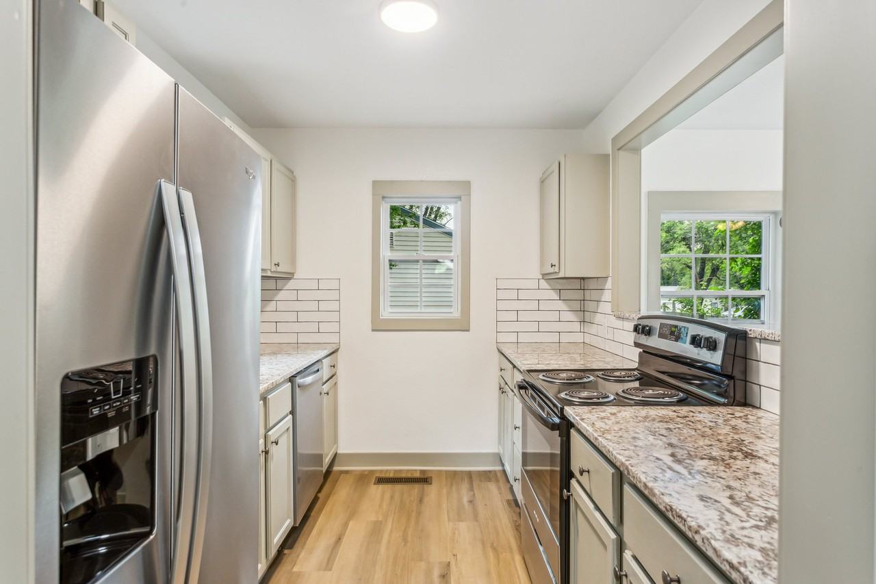 6543 N East Park View St - Photo 7 of 20