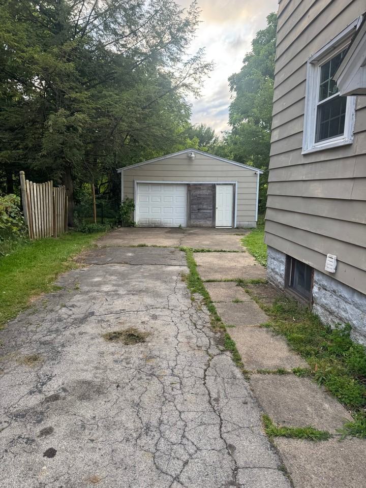 2214 Birch St - Photo 2 of 10