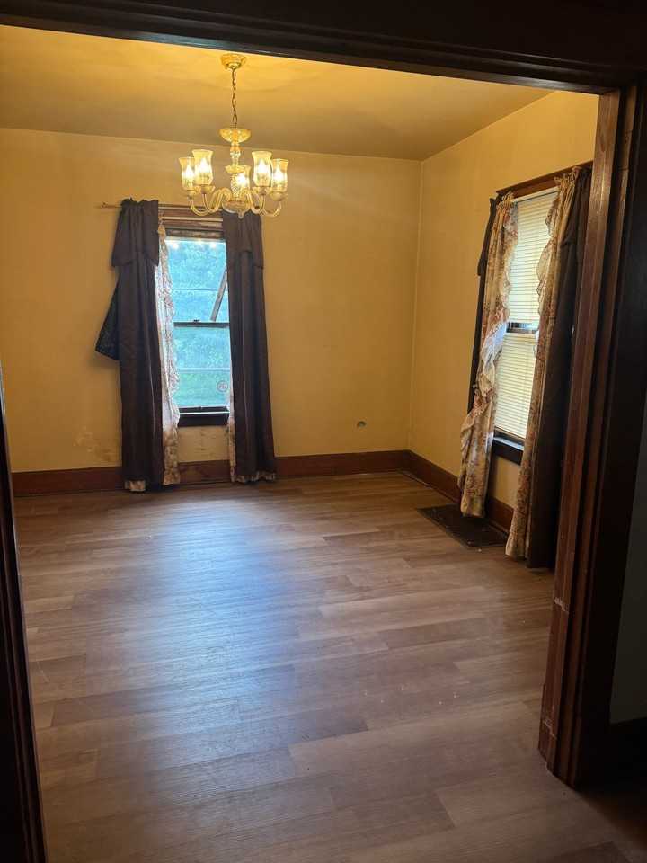 2214 Birch St - Photo 3 of 10