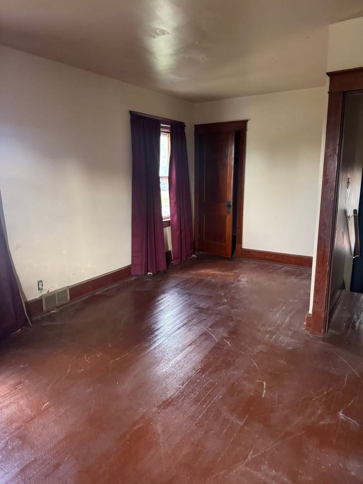 2214 Birch St - Photo 6 of 10