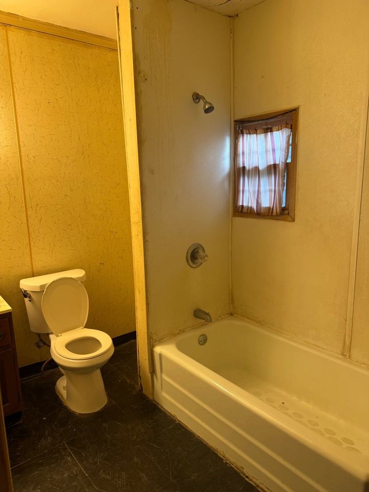 2214 Birch St - Photo 7 of 10