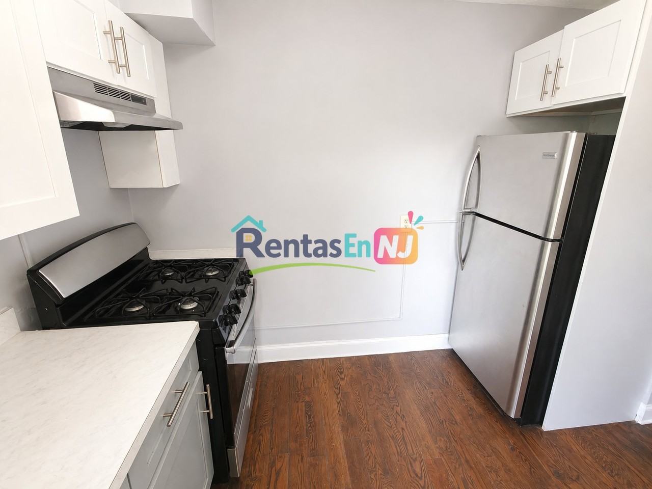 60 Crawford St #8 - Photo 3 of 5