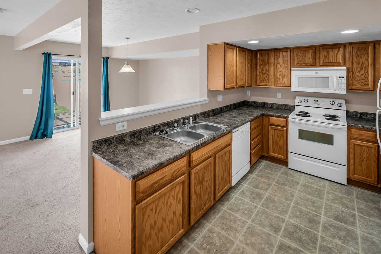2705 Cloud Ct - Photo 2 of 11