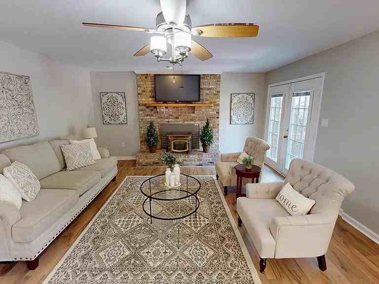 10384 Chamberlin Ct E - Photo 6 of 19