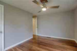 featured image of 2815 Ne 56th St