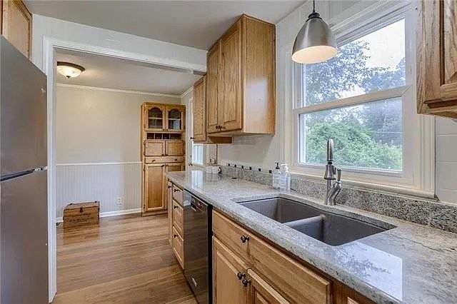 2815 Ne 56th St - Photo 4 of 5