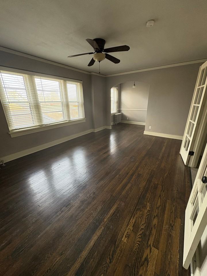 1235 E Elm St #1235 - Photo 3 of 5