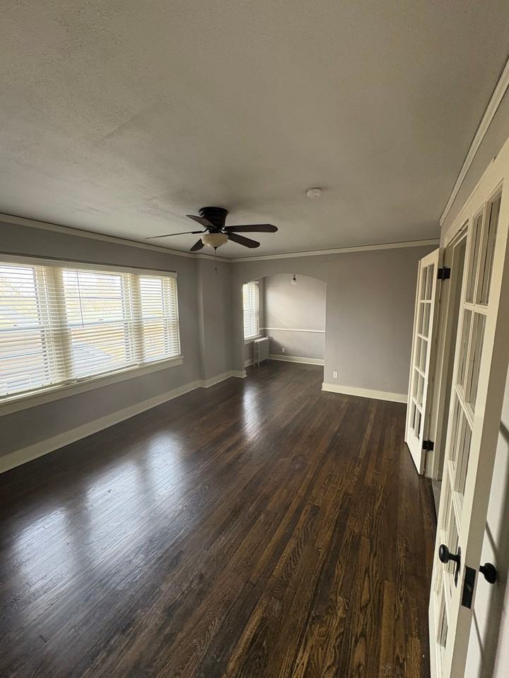 1235 E Elm St #1235 - Photo 4 of 5