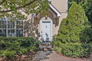 featured image of 1109 Wake Forest Rd