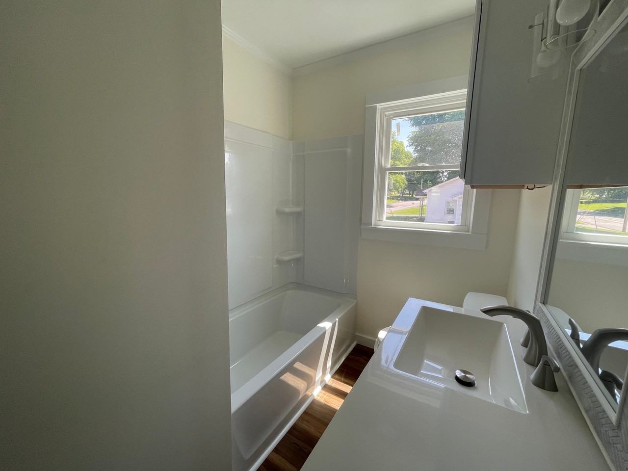 212 7th Ave - Photo 7 of 11