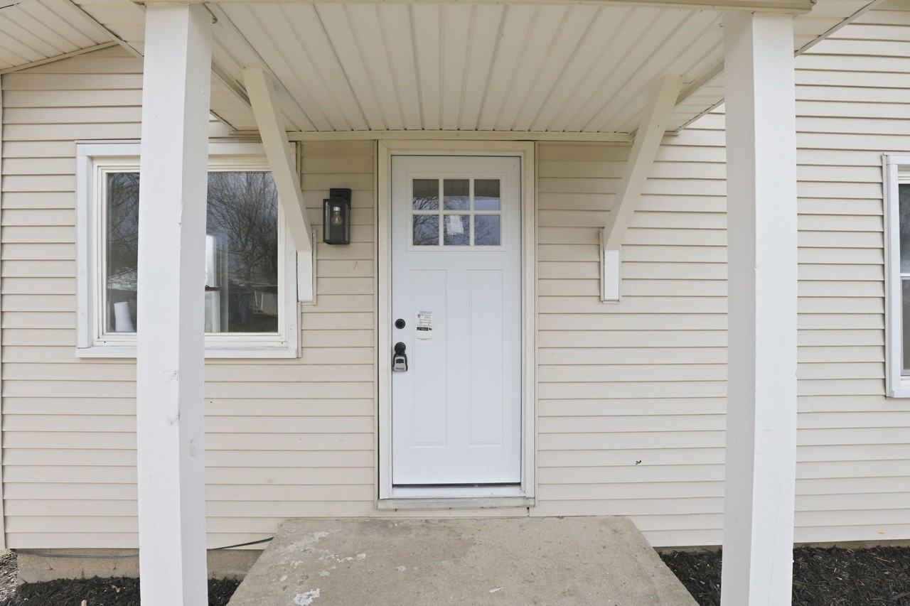 1127 Rumsey Rd - Photo 3 of 16