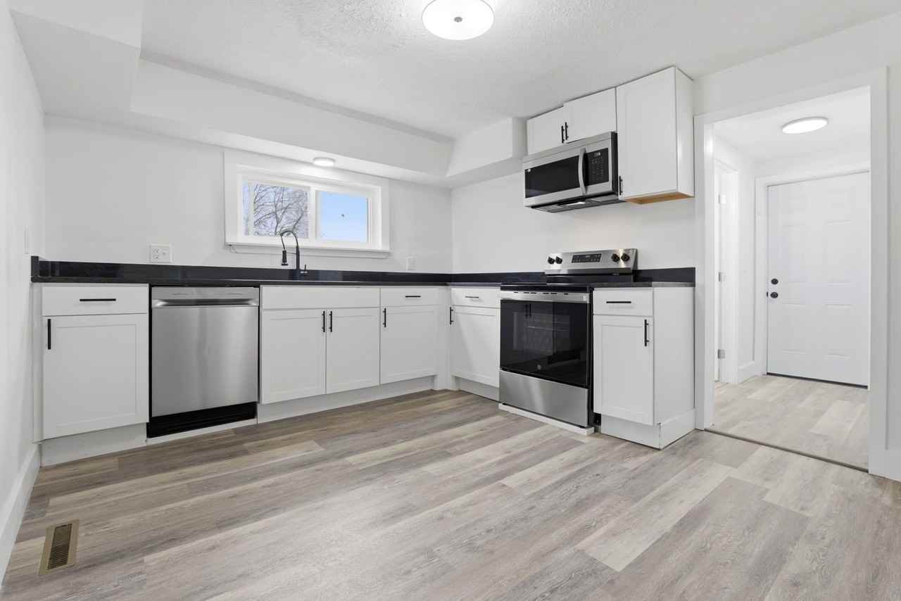 1127 Rumsey Rd - Photo 6 of 16