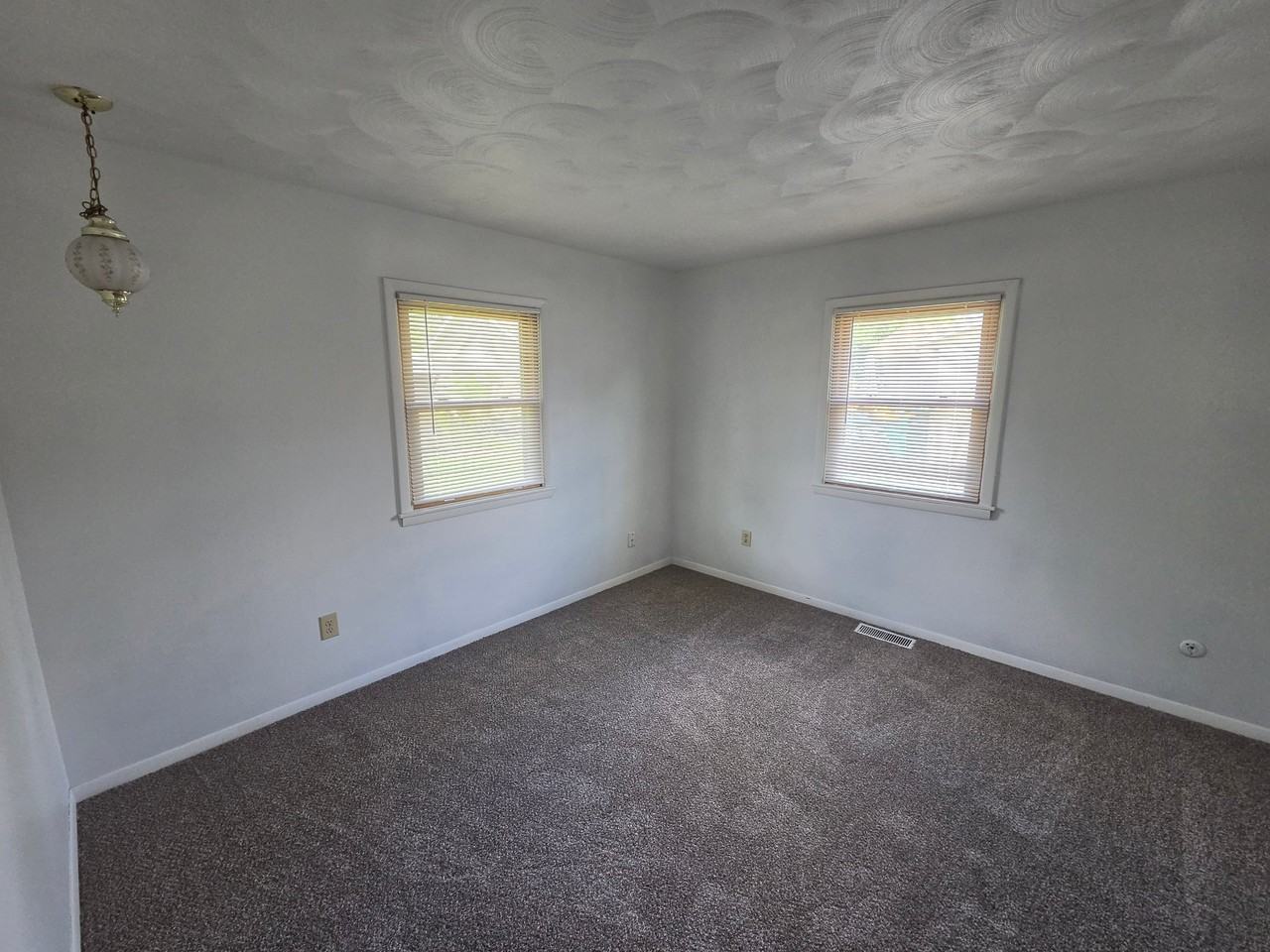 620 Kentucky Ave #1 - Photo 5 of 9