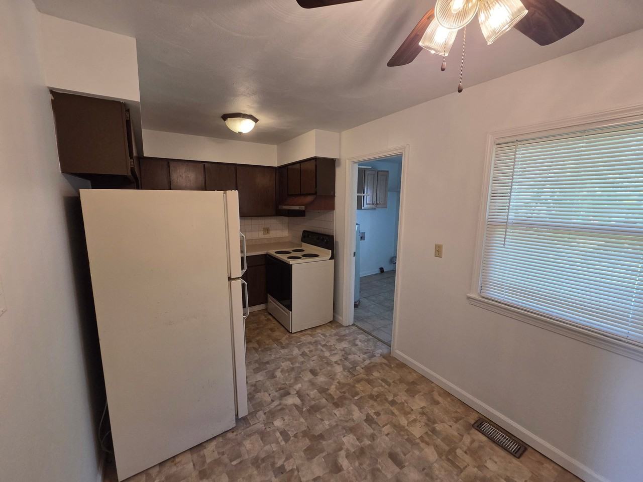 620 Kentucky Ave #1 - Photo 7 of 9