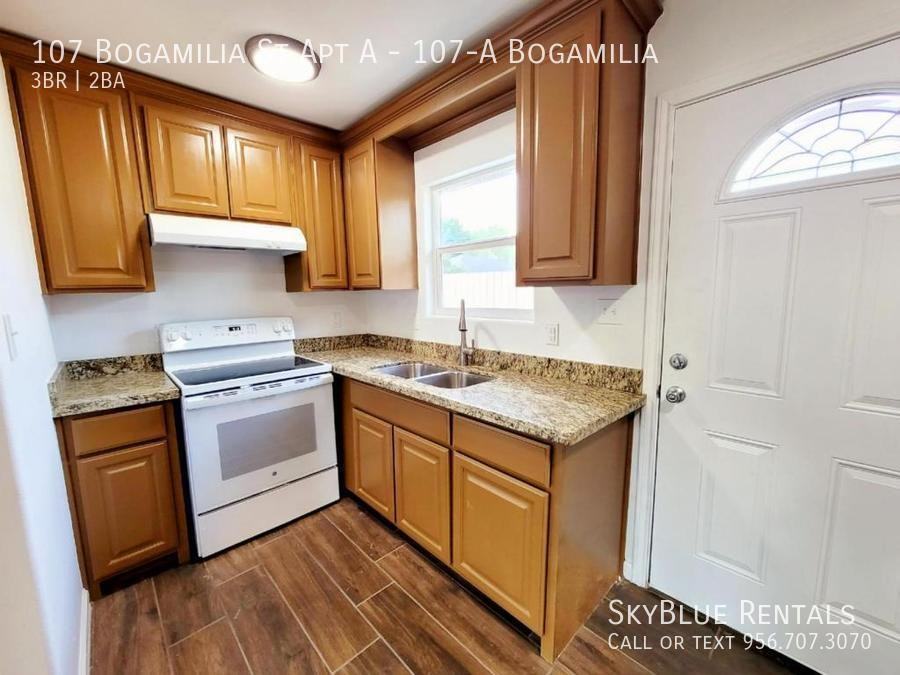 107 Bogamilia Apt A - Photo 3 of 17
