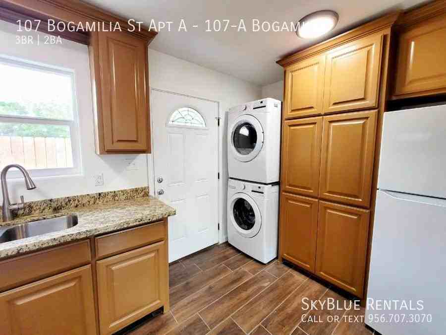 107 Bogamilia Apt A - Photo 5 of 17