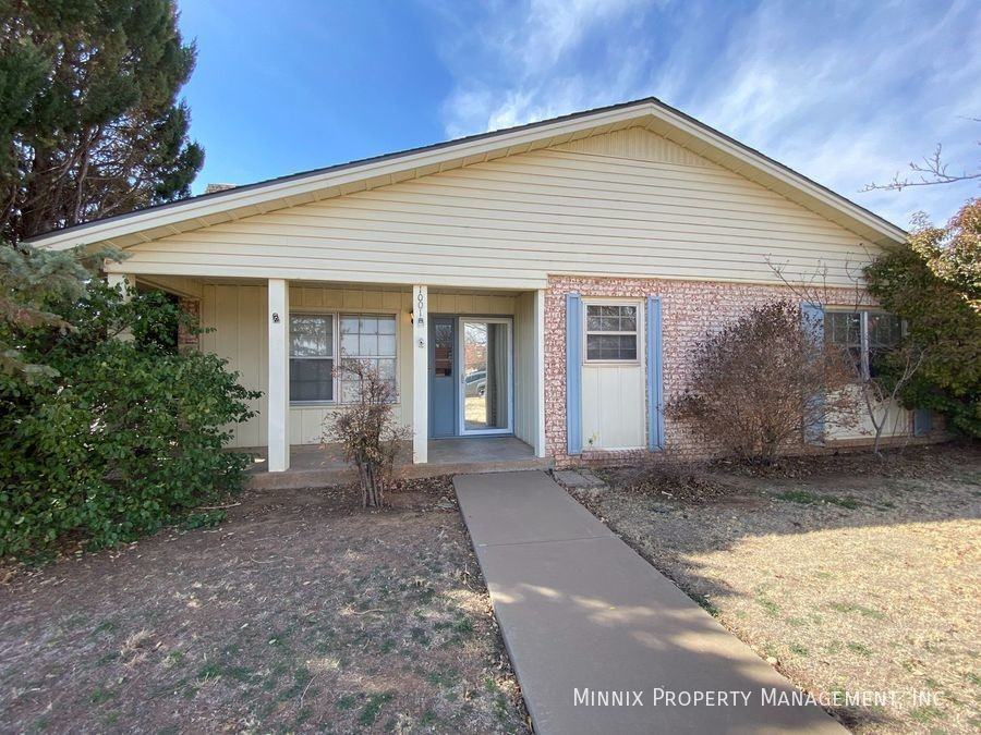 1001 Itasca St - Photo 5 of 47