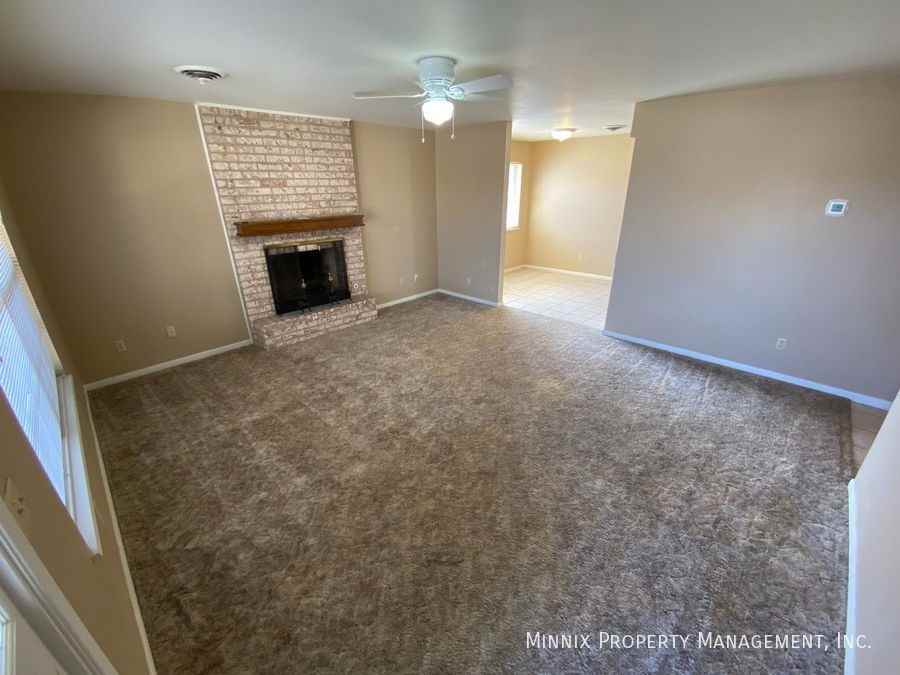 1001 Itasca St - Photo 7 of 47