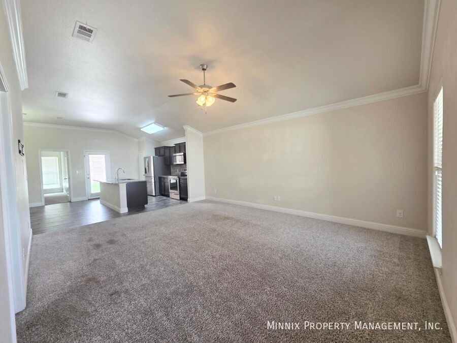 9411 Sagebrush Ave - Photo 3 of 21