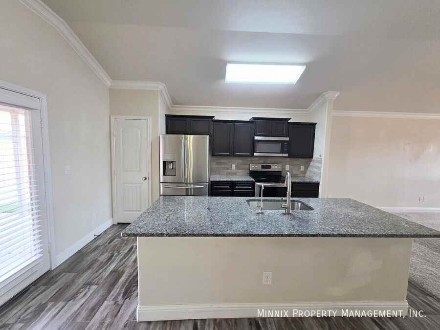 9411 Sagebrush Ave - Photo 5 of 21