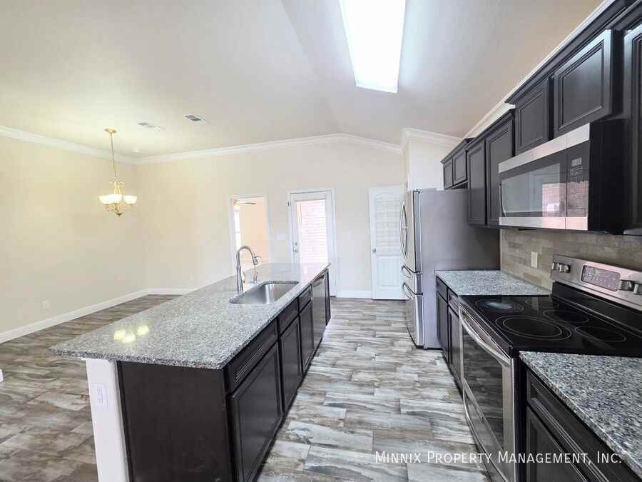 9411 Sagebrush Ave - Photo 6 of 21