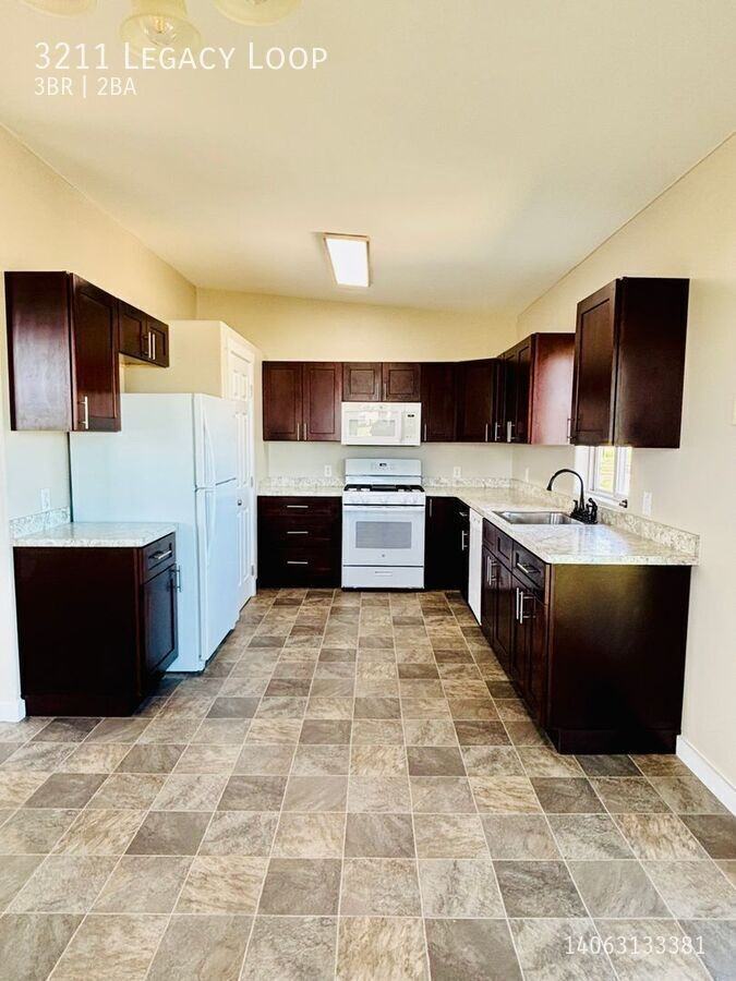 3211 Legacy Loop - Photo 3 of 11