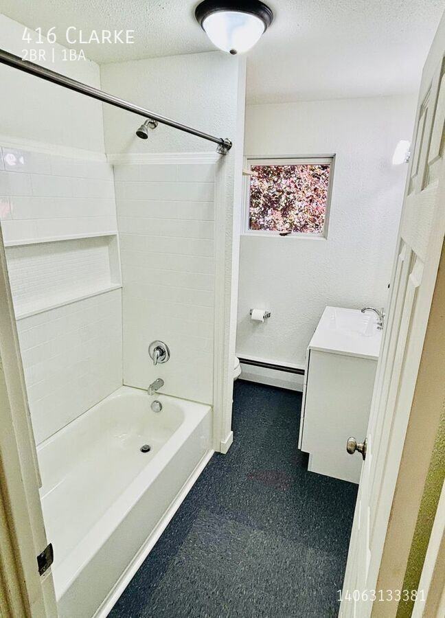 416 Clarke St - Photo 4 of 10