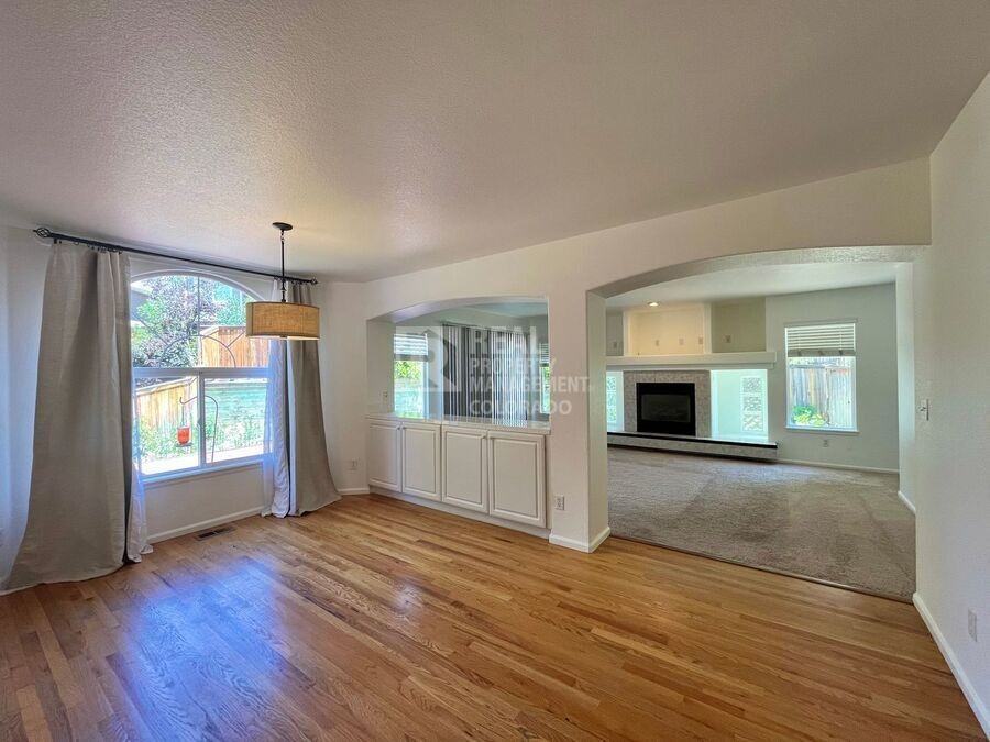 1385 Laurenwood Way - Photo 3 of 20