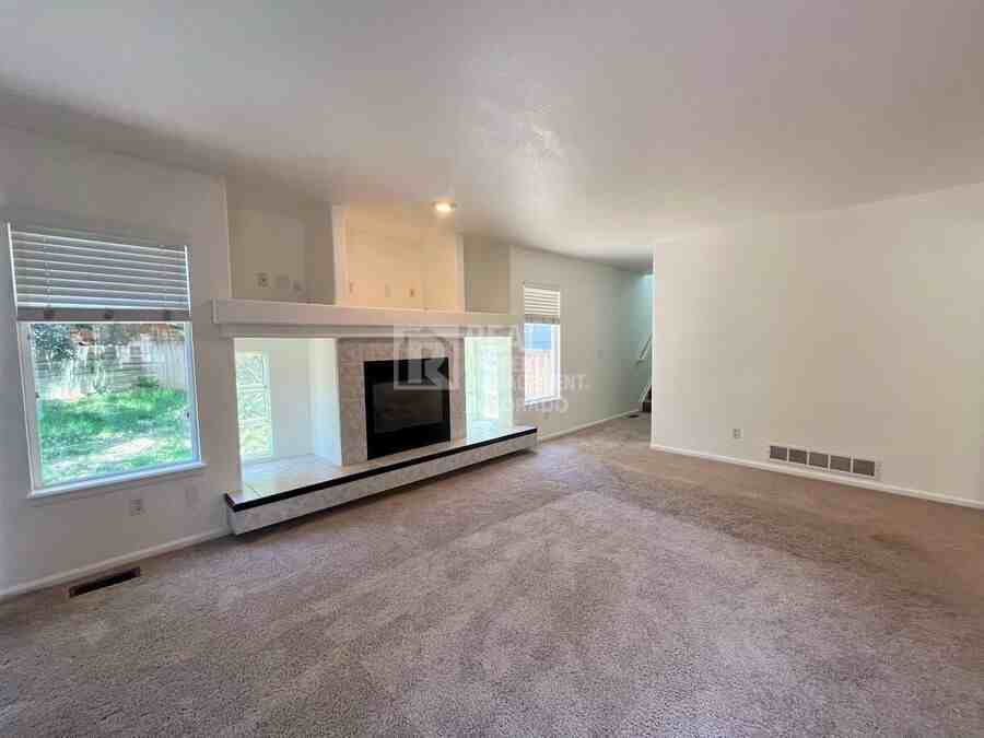1385 Laurenwood Way - Photo 7 of 20