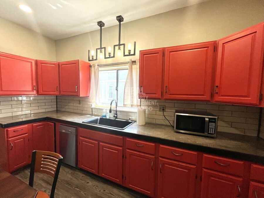 727 W Cucharras St - Photo 5 of 22