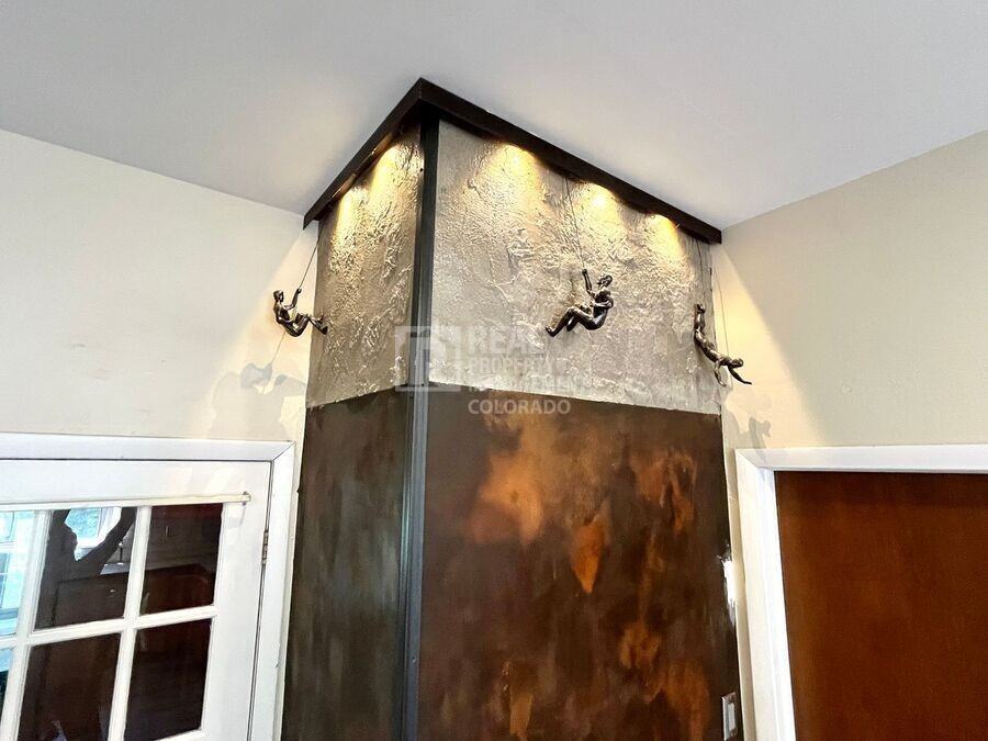 727 W Cucharras St - Photo 7 of 22