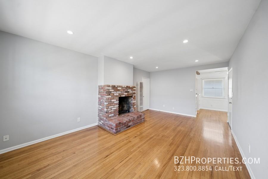 5303 1/2 Vantage Ave - Photo 2 of 15
