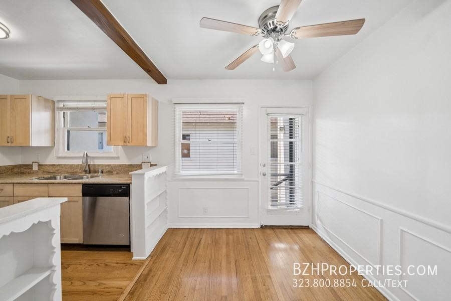5303 1/2 Vantage Ave - Photo 4 of 15
