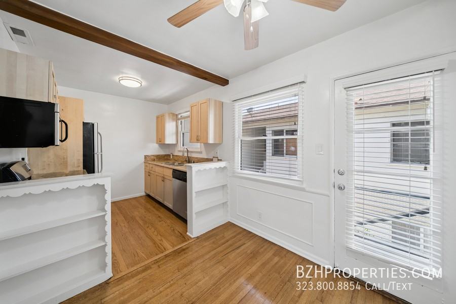 5303 1/2 Vantage Ave - Photo 5 of 15