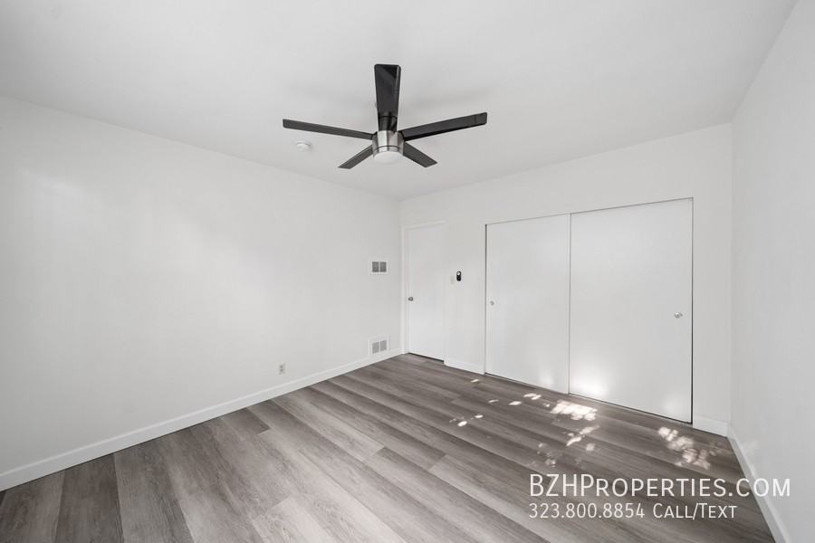 1027 N Edinburgh Ave #8 - Photo 6 of 9