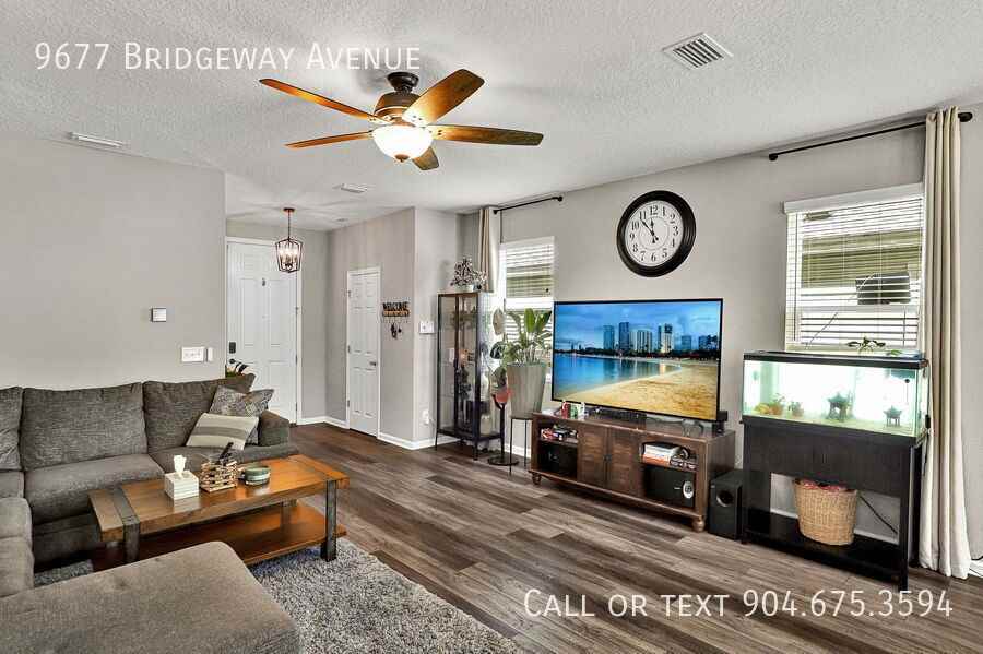 9677 Bridgeway Ave - Photo 6 of 30