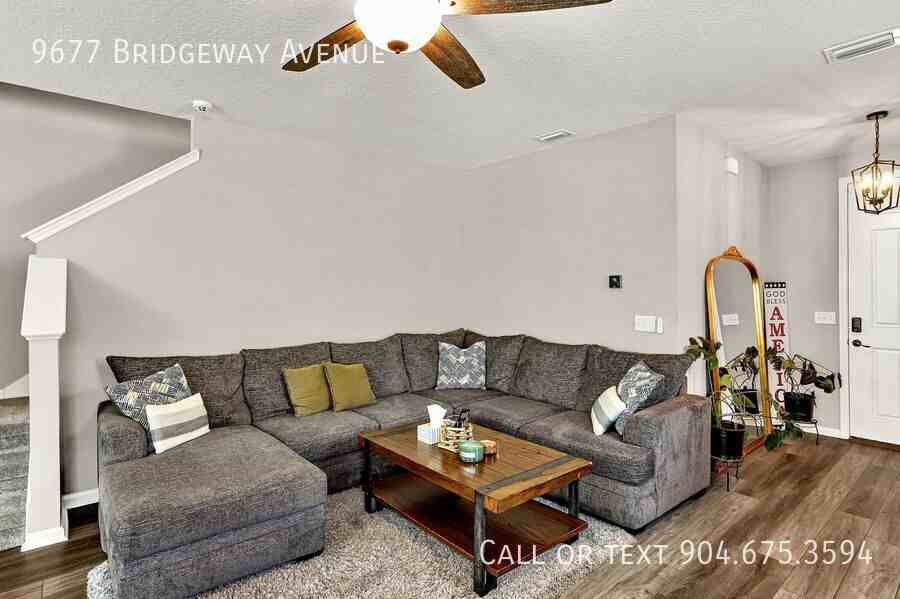 9677 Bridgeway Ave - Photo 7 of 30