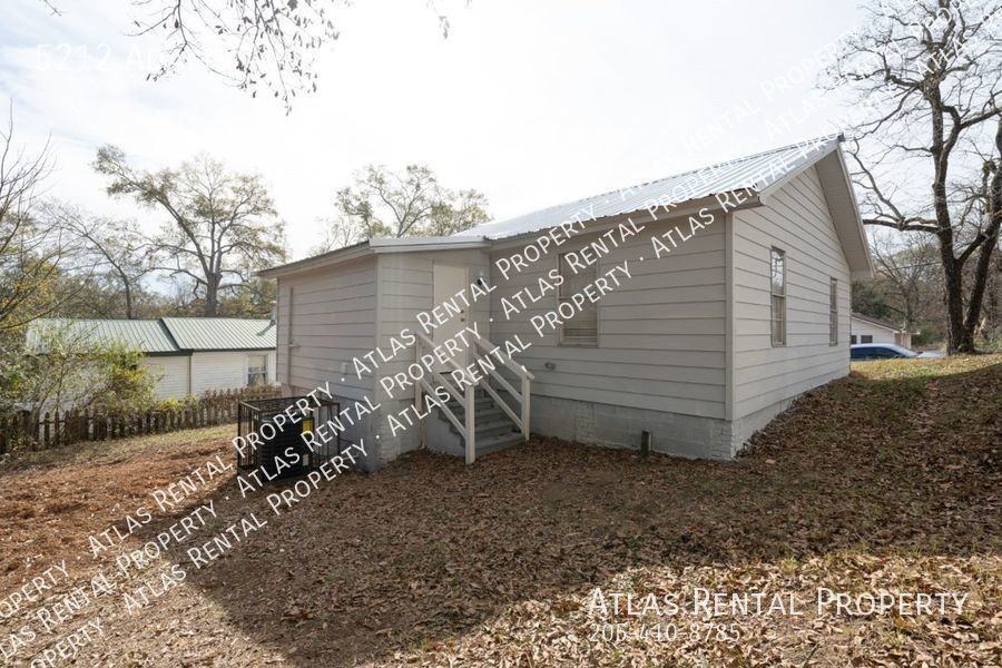 5212 Adams Ave - Photo 5 of 21