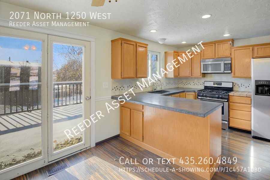 2071 N 1250 W - Photo 2 of 25