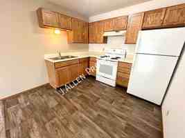 featured image of 901 Syracuse Ave Bldg A #8
