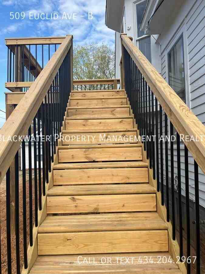 509 Euclid Ave #B - Photo 2 of 9