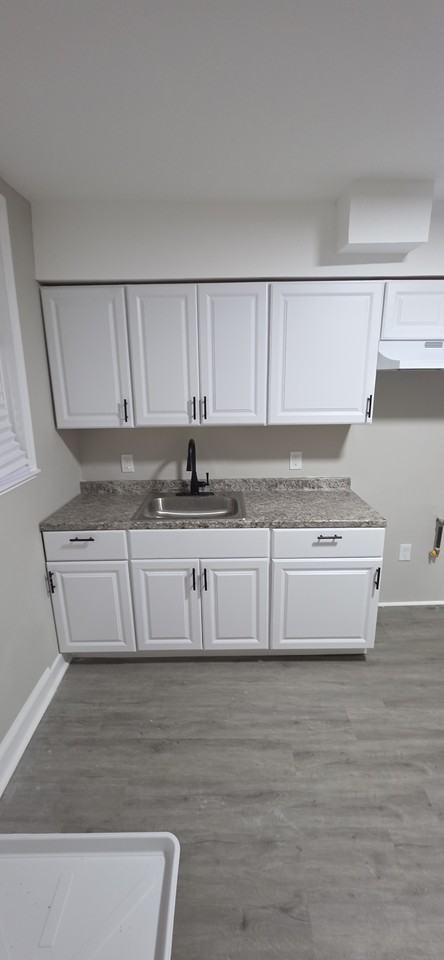 3515 E Fairmount Ave - Photo 4 of 10