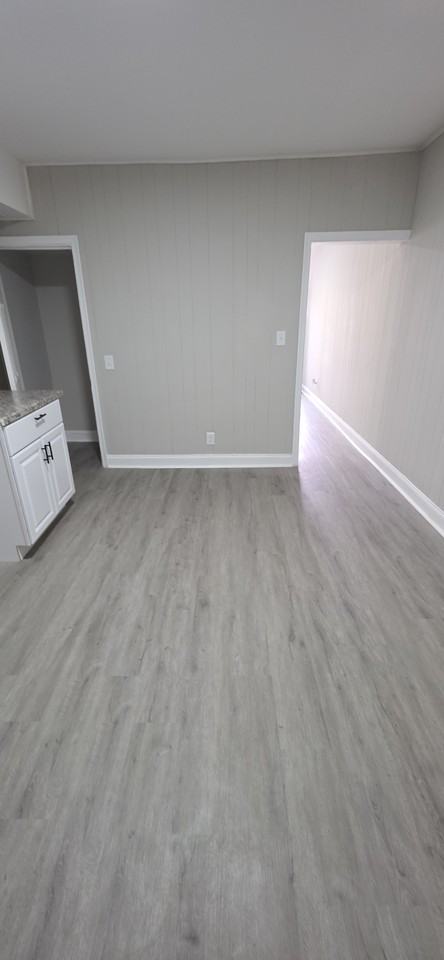 3515 E Fairmount Ave - Photo 5 of 10