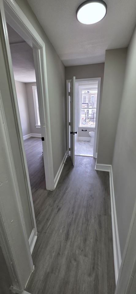 3515 E Fairmount Ave - Photo 7 of 10