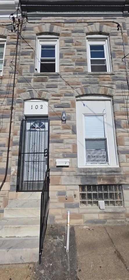 102 S Janney St