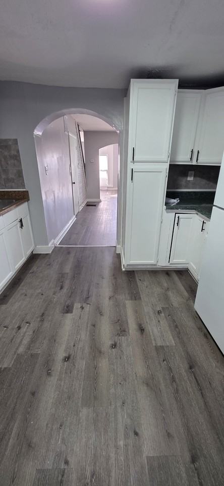 102 S Janney St - Photo 6 of 11