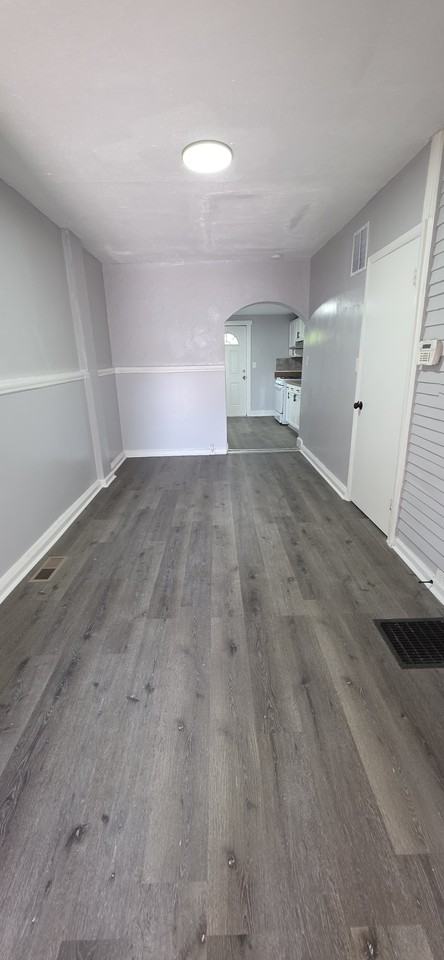 102 S Janney St - Photo 7 of 11